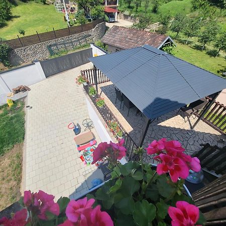 Vila Jovana Vrdnik Luaran gambar