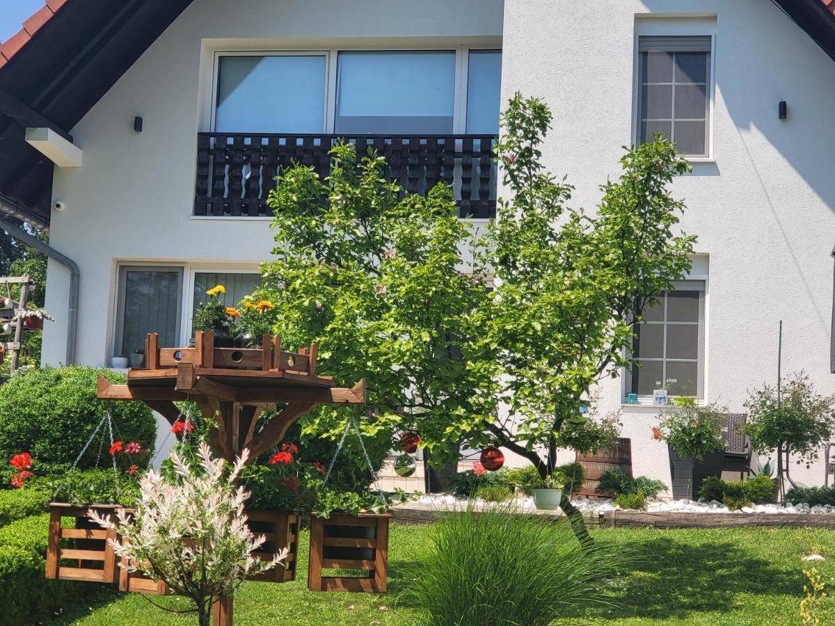 Vila Jovana Vrdnik Luaran gambar